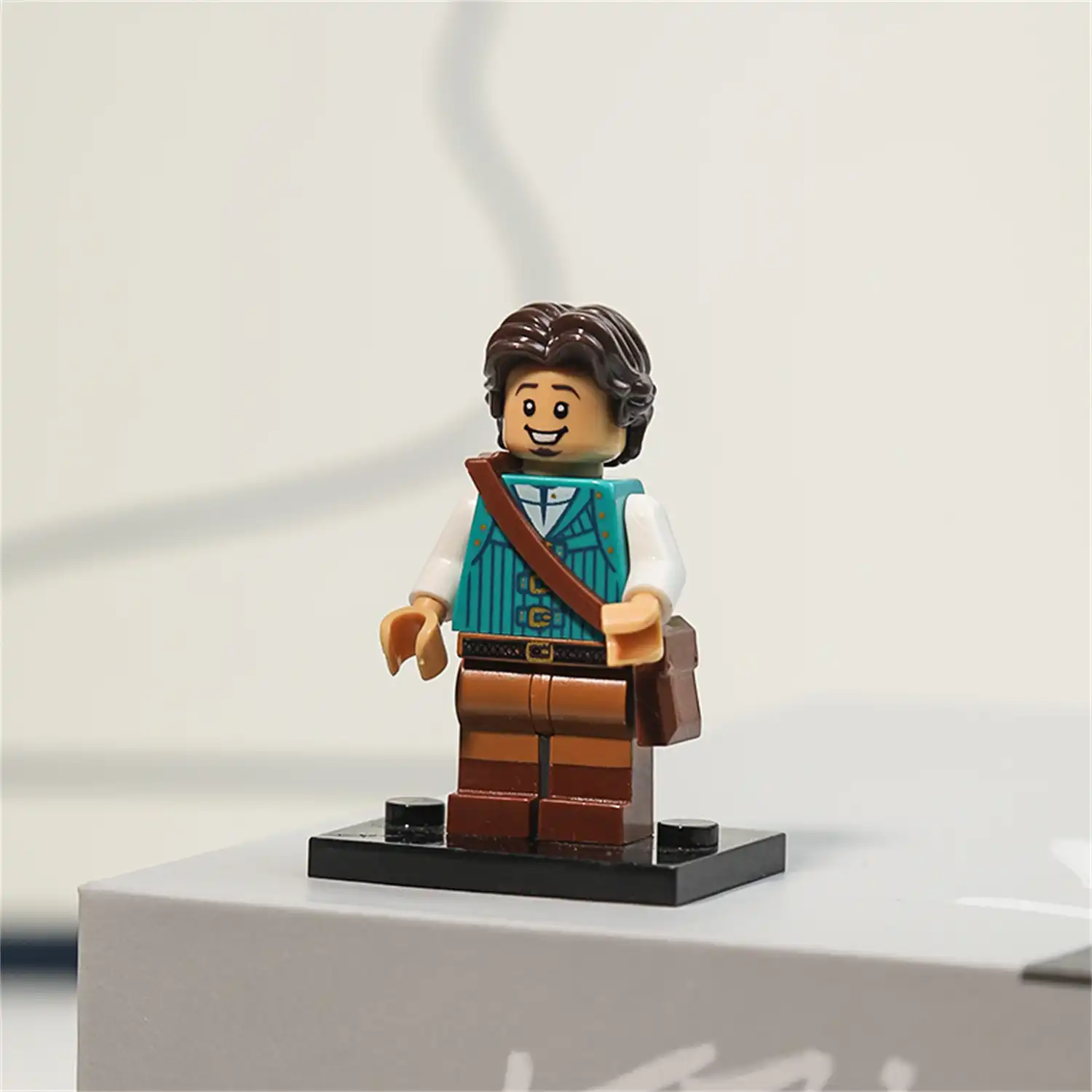 Minifigure – Flynn Rider (LEGO Alternative)