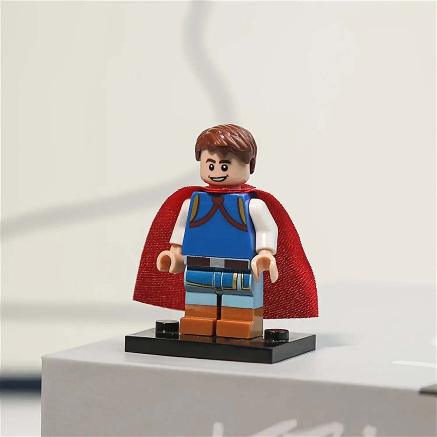 Minifigure – Prince Florian (LEGO Alternative)