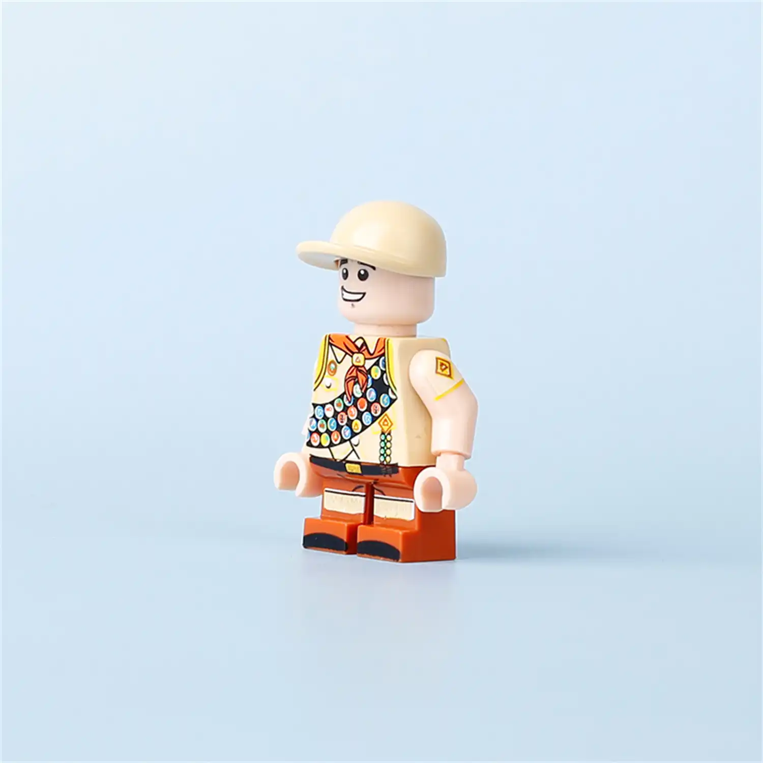 the side of the Minifigure – Russell Up (LEGO Alternative)