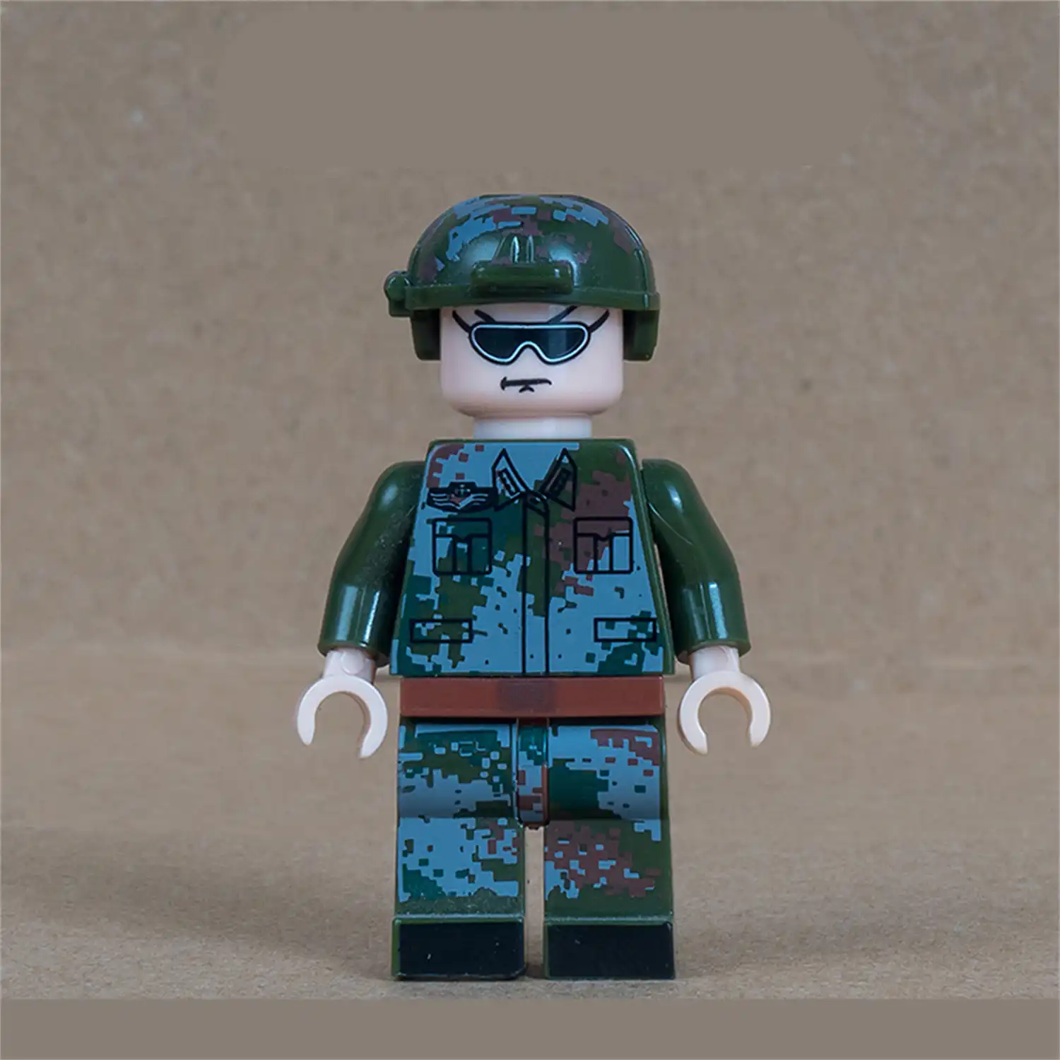Minifigure - Chinese Peoples Liberation Army PLA soldier (LEGO Alternative)