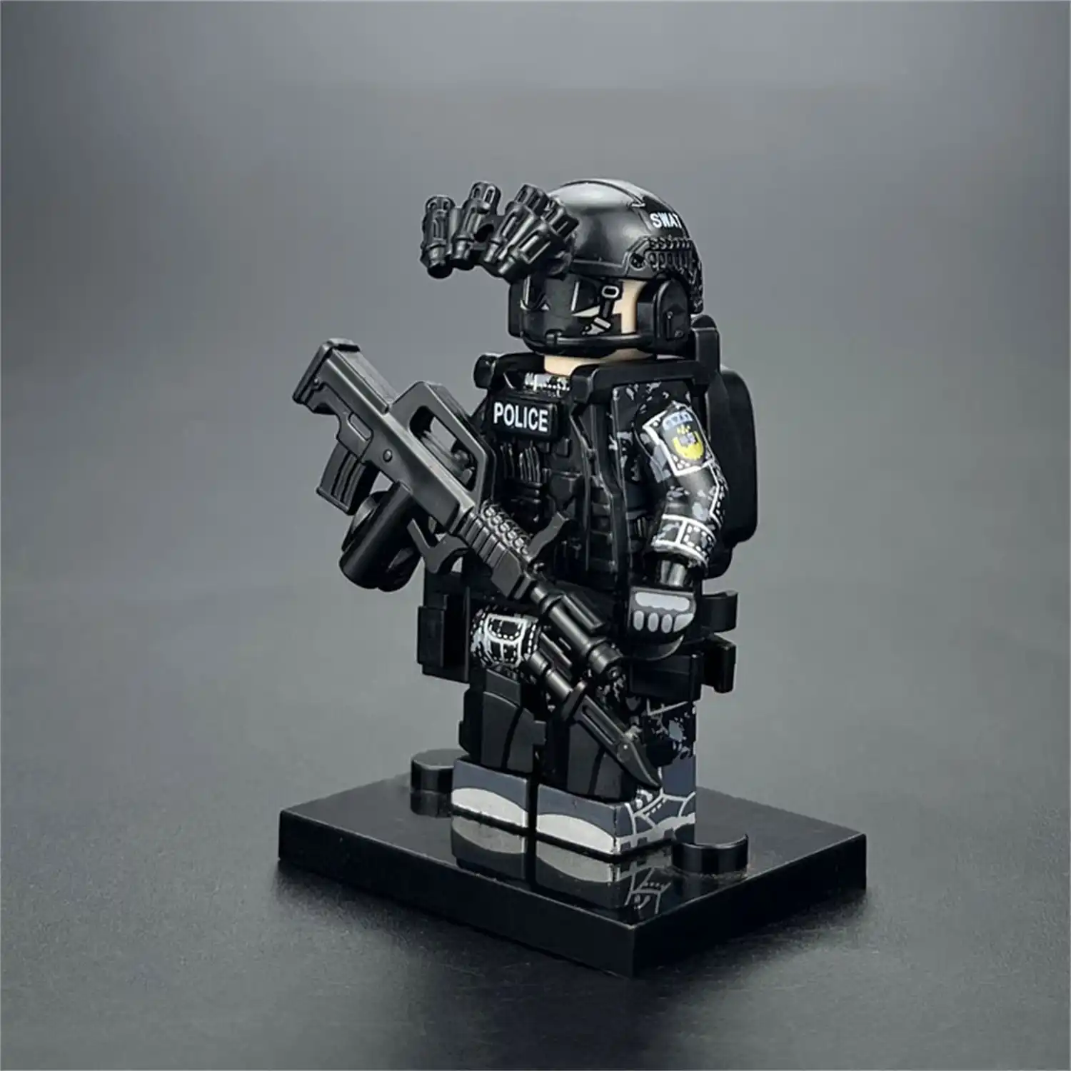 Minifigure - Chinese Special Police officer black (LEGO Alternative)
