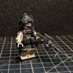 Minifigure - FSB Federal Security Service operative​ modern special forces operator holding PKM machine gunner (LEGO Alternative)