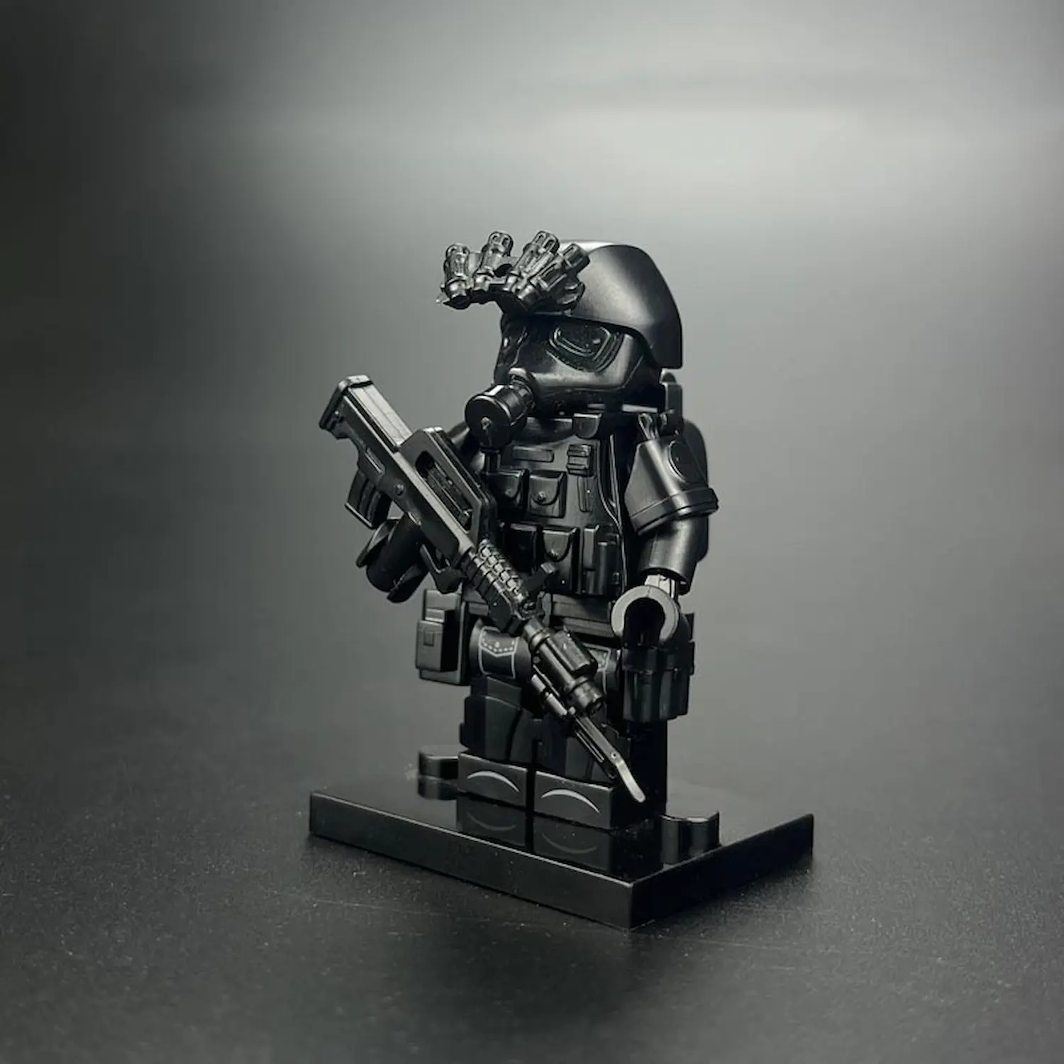 Minifigure - Ghost special operations soldier special forces operative equipped for hazardous environments (LEGO Alternative)
