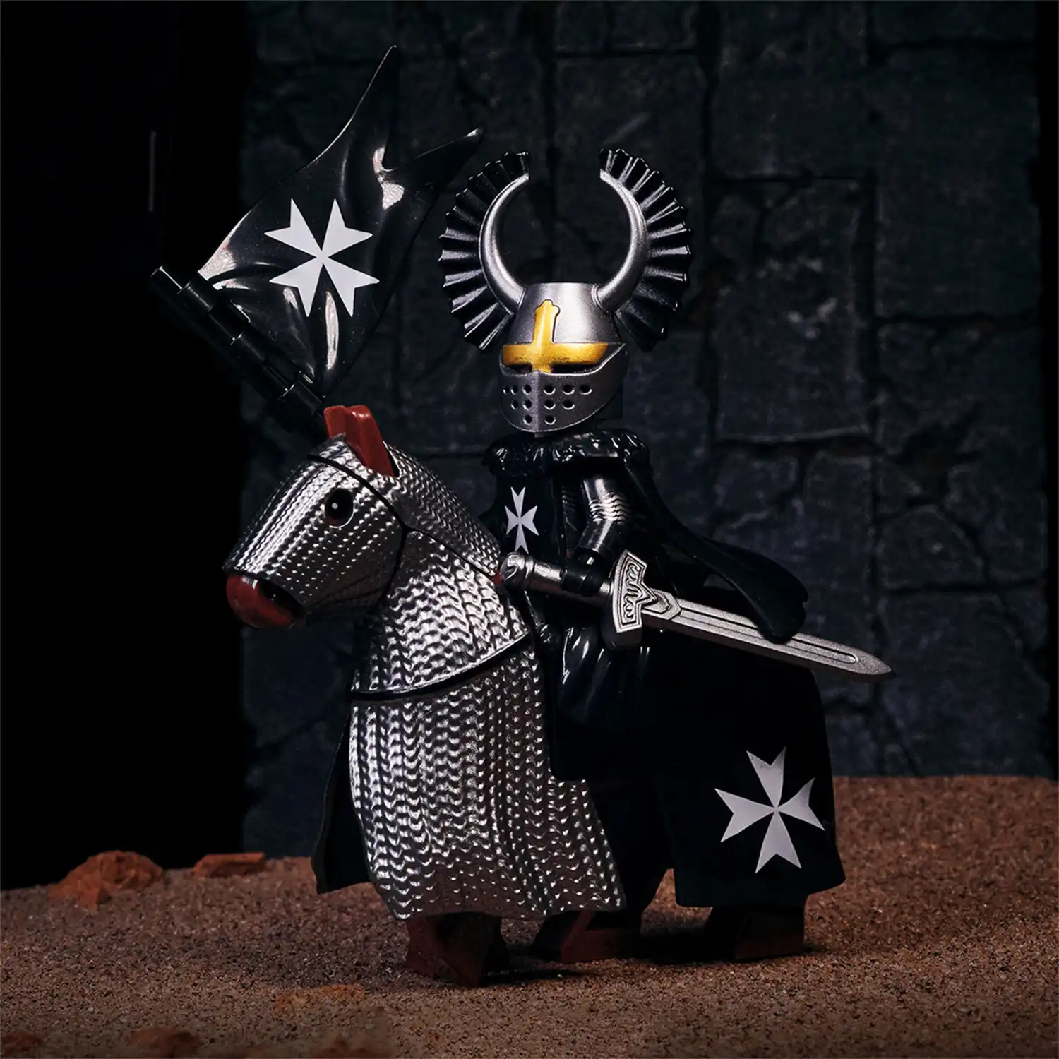 Minifigure a Knight Hospitaller on warhorse LEGO Alternative