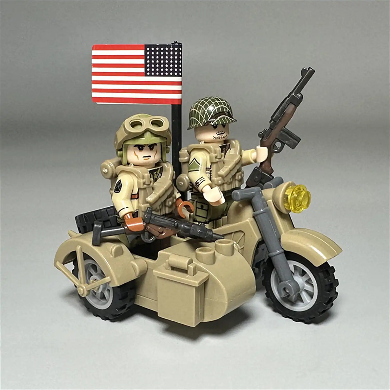 Minifigure – 2 soldiers and a military motorcycle with a sidecar and American flag (LEGO Alternative)