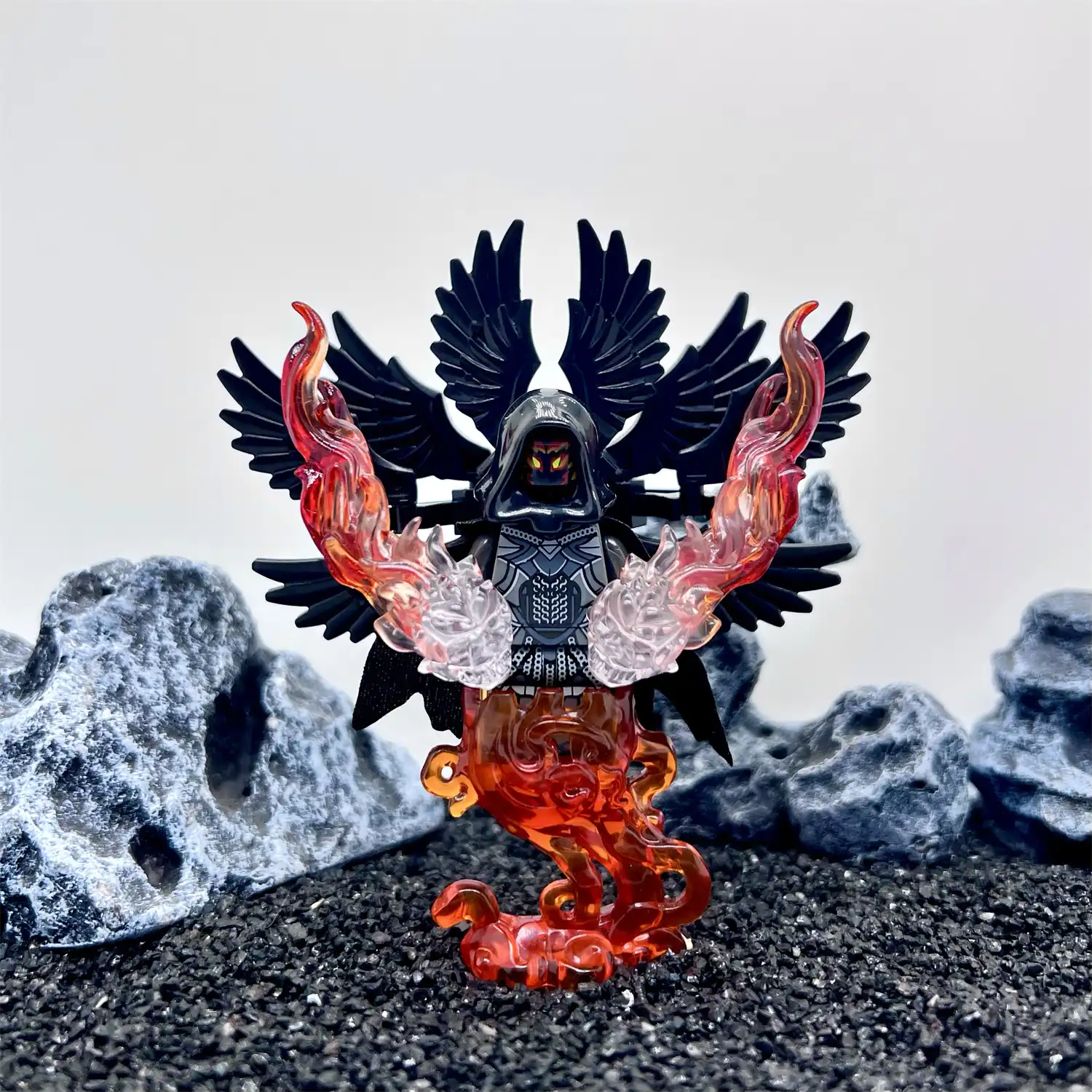 Minifigure – Eight Winged Flame Demon (LEGO Alternative)