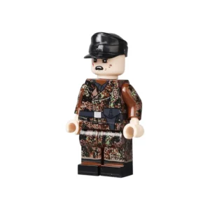 Minifigure – German WWII Panzer Crewman soldier armored unit in an M44 Erbsenmuster pea dot camouflage uniform (LEGO Alternative)