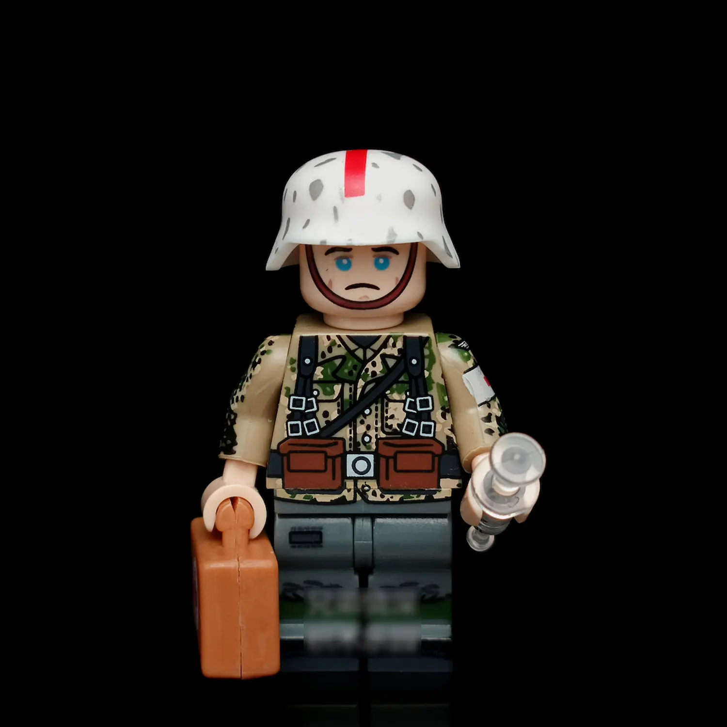 Minifigure - German Camouflage Medic (Sanitäter) from World War II (LEGO Compatible)