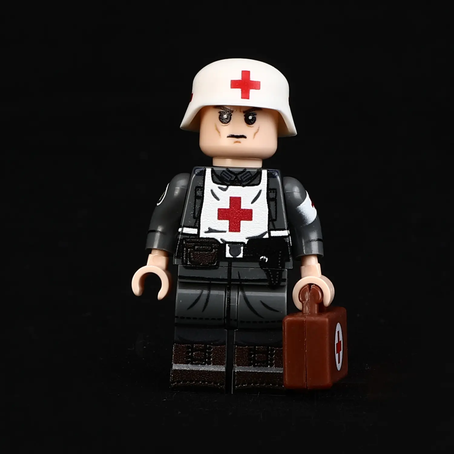 Minifigure - German combat medic (Sanitäter) World War II (LEGO Compatible)