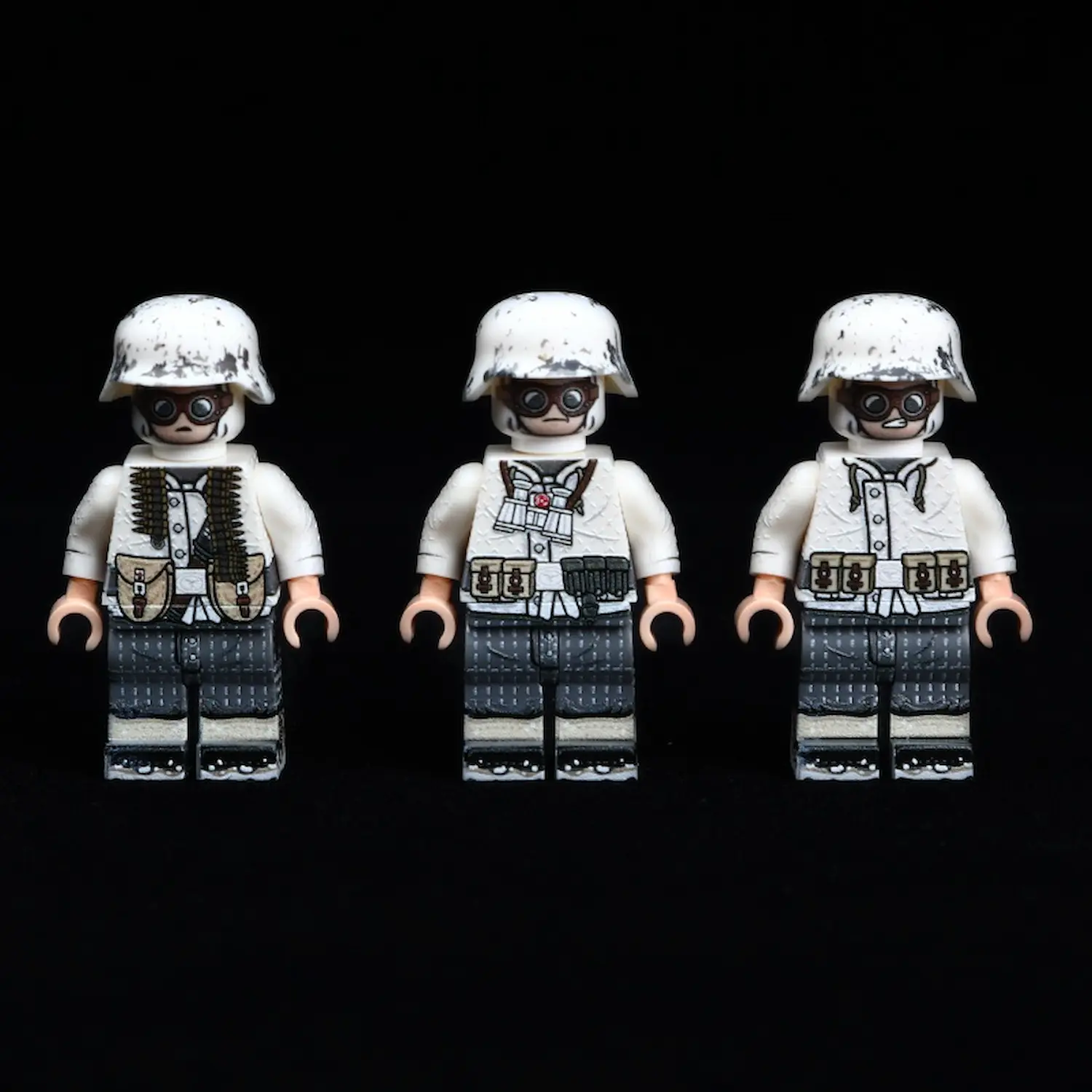 Minifigure - German fire team from a Luftwaffe (Air Force) ground unit Fallschirmjäger or Luftwaffe Field Division World War II (LEGO Compatible)