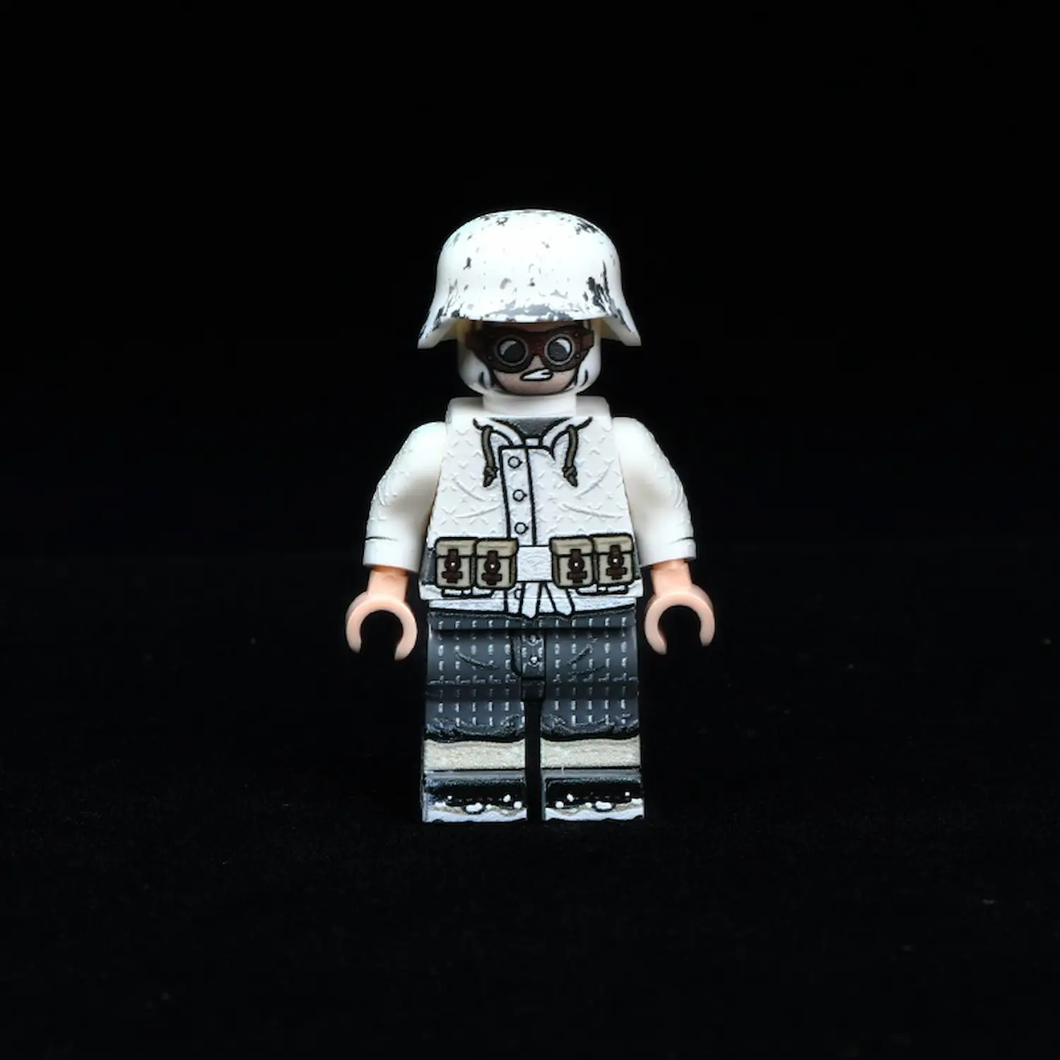 Minifigure - German rifleman serving in a Luftwaffe (Air Force) ground unit World War II (LEGO Compatible)