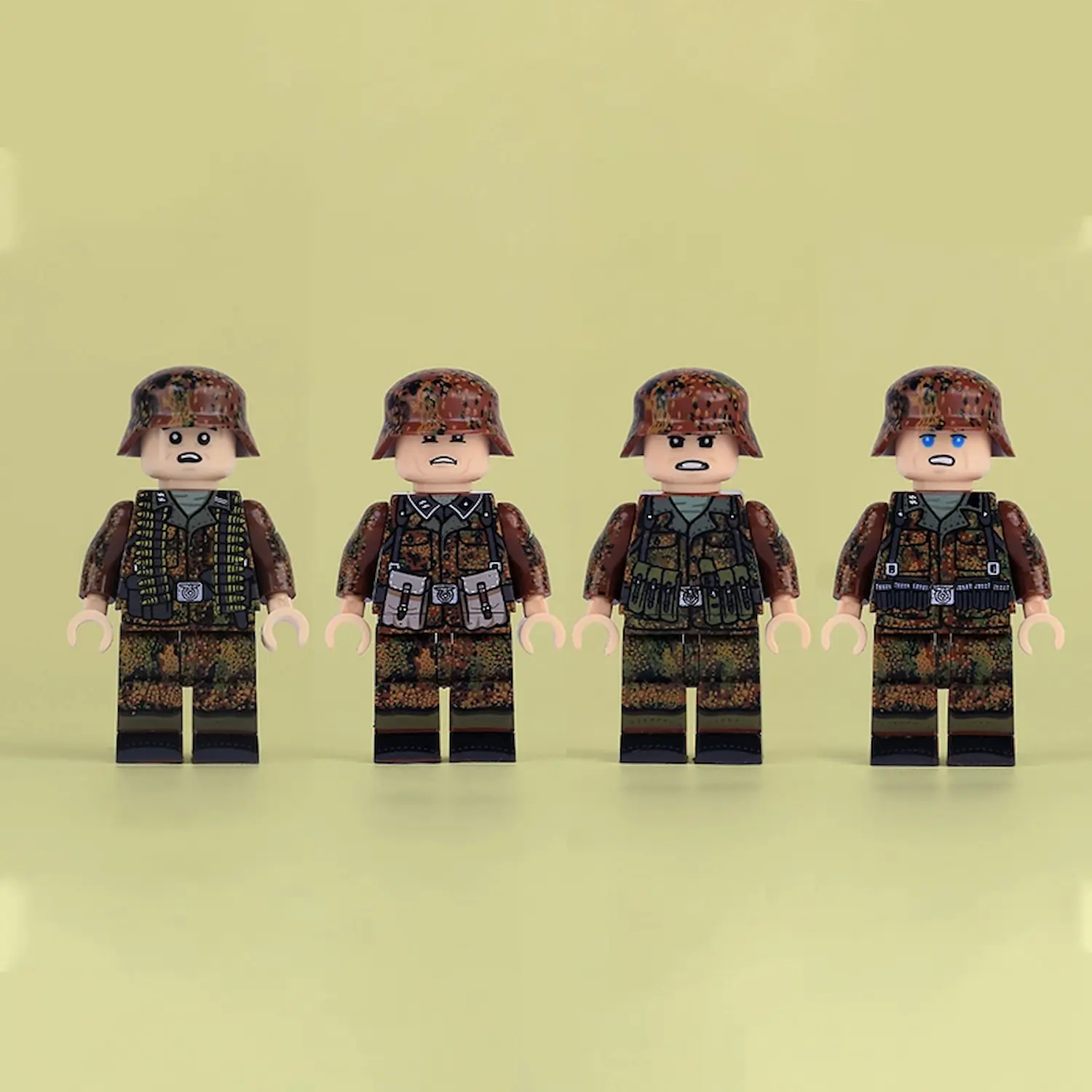 Minifigure - German soldiers from the Waffen-SS during wearing full combat uniforms in the Erbsenmuster (pea dot pattern) camouflage World War II (LEGO Compatible)