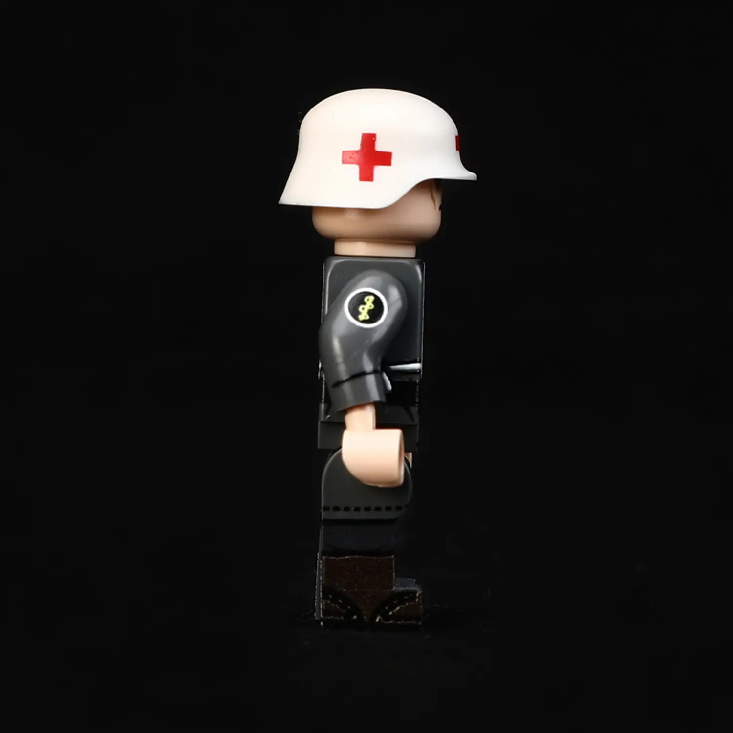 Minifigure - 2 German combat medics (Sanitäter) equipped to act as stretcher-bearers (Krankenträger) World War II (LEGO Compatible)