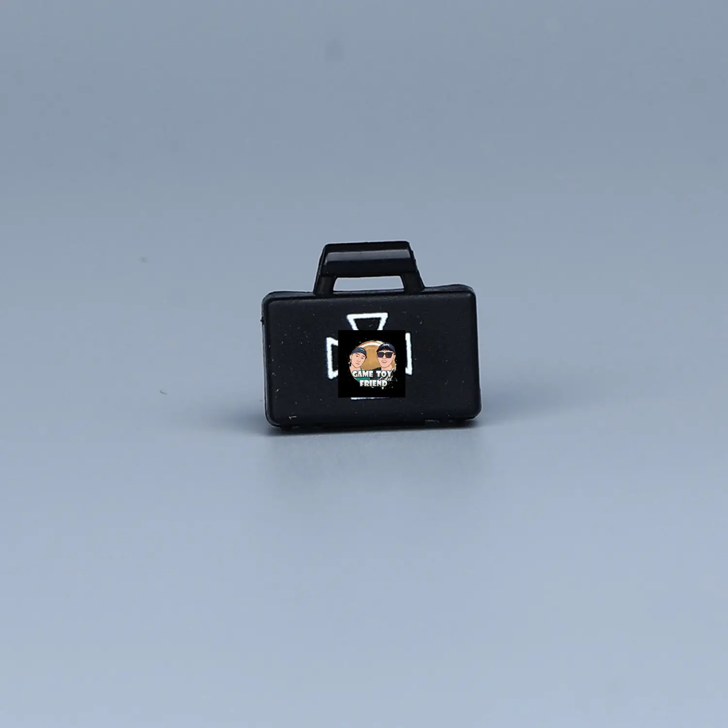 Custom Piece Miniature – army military briefcase or dispatch case molded in a black color printed with a Iron Cross (Eisernes Kreuz) – 3D Print for LEGO minifigure Custom Piece Miniature – army military briefcase or dispatch case molded in a black color printed with a Iron Cross (Eisernes Kreuz) – 3D Print for LEGO minifigure