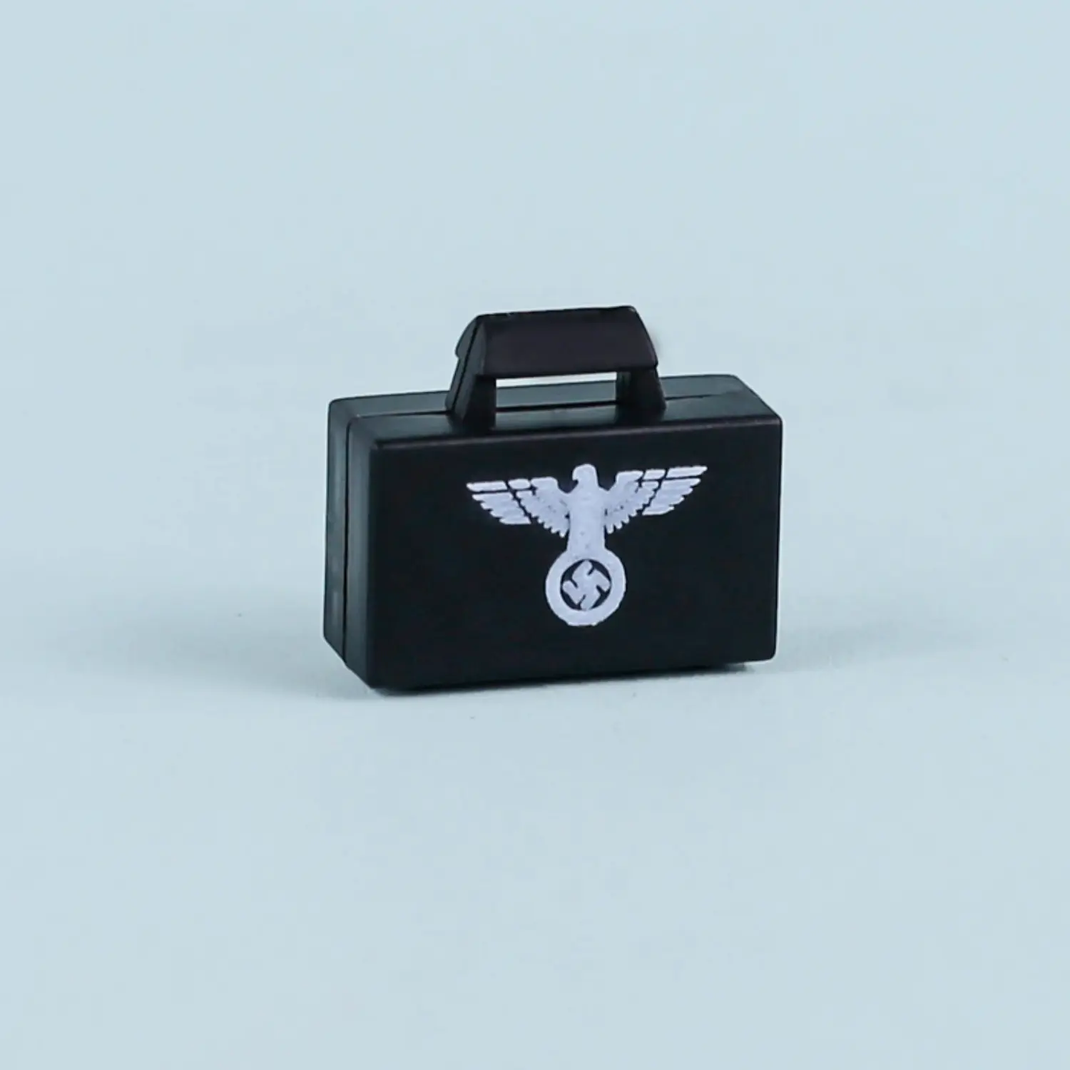 Custom Piece Miniature – army military briefcase or satchel molded in a black color printed in white with the Wehrmachtsadler – 3D Print for LEGO minifigure Custom Piece Miniature – army military briefcase or satchel molded in a black color printed in white with the Wehrmachtsadler – 3D Print for LEGO minifigure
