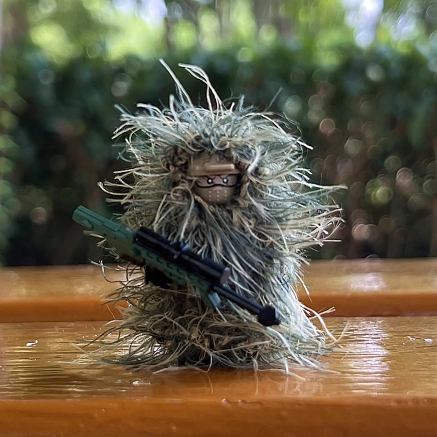 Minifigure - modern military sniper Hawkeye (LEGO Alternative) Minifigure - modern military sniper Hawkeye (LEGO Alternative)