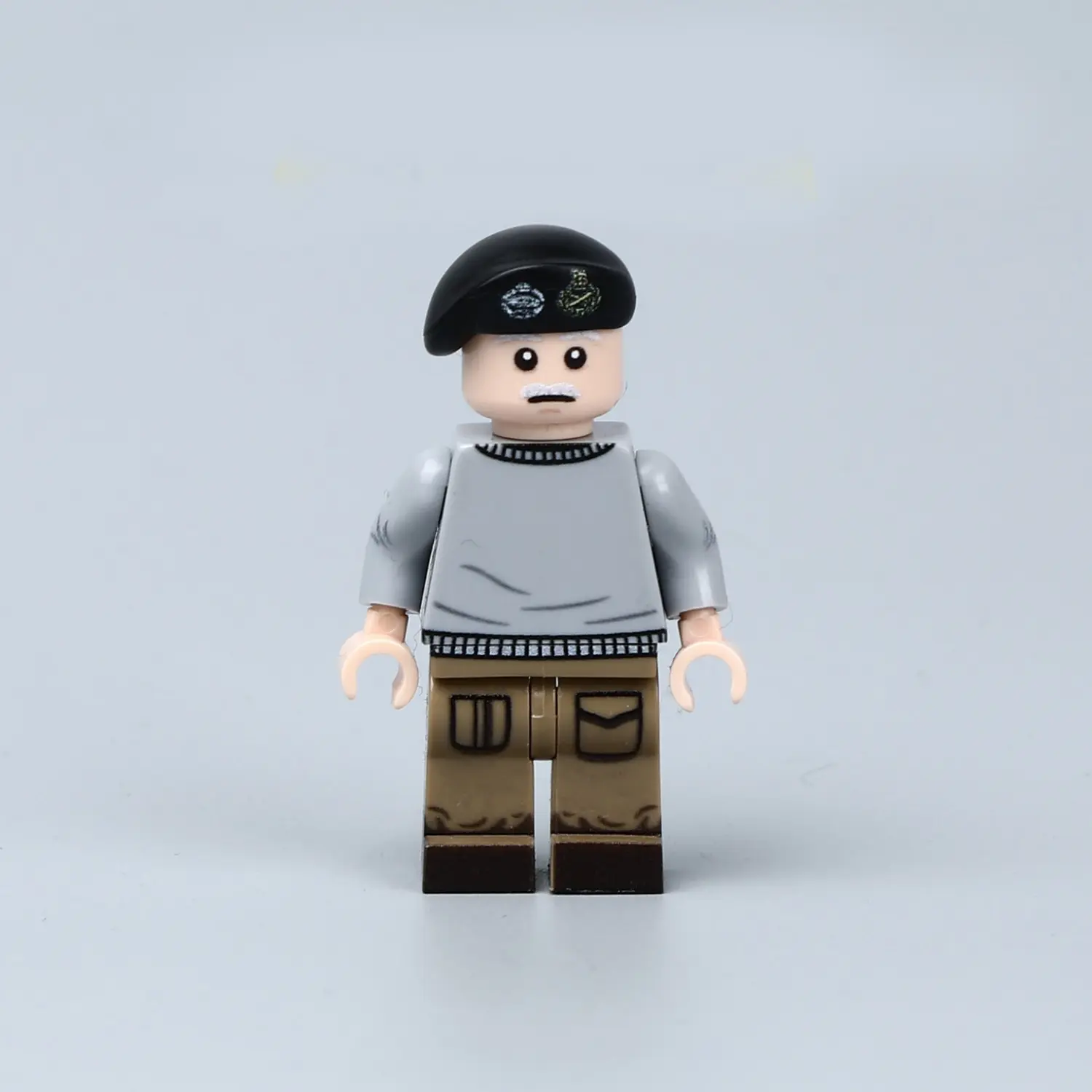 Minifigure - British Field Marshal Bernard "Monty" Montgomery in an informal style of dress from the World War II (LEGO Compatible)