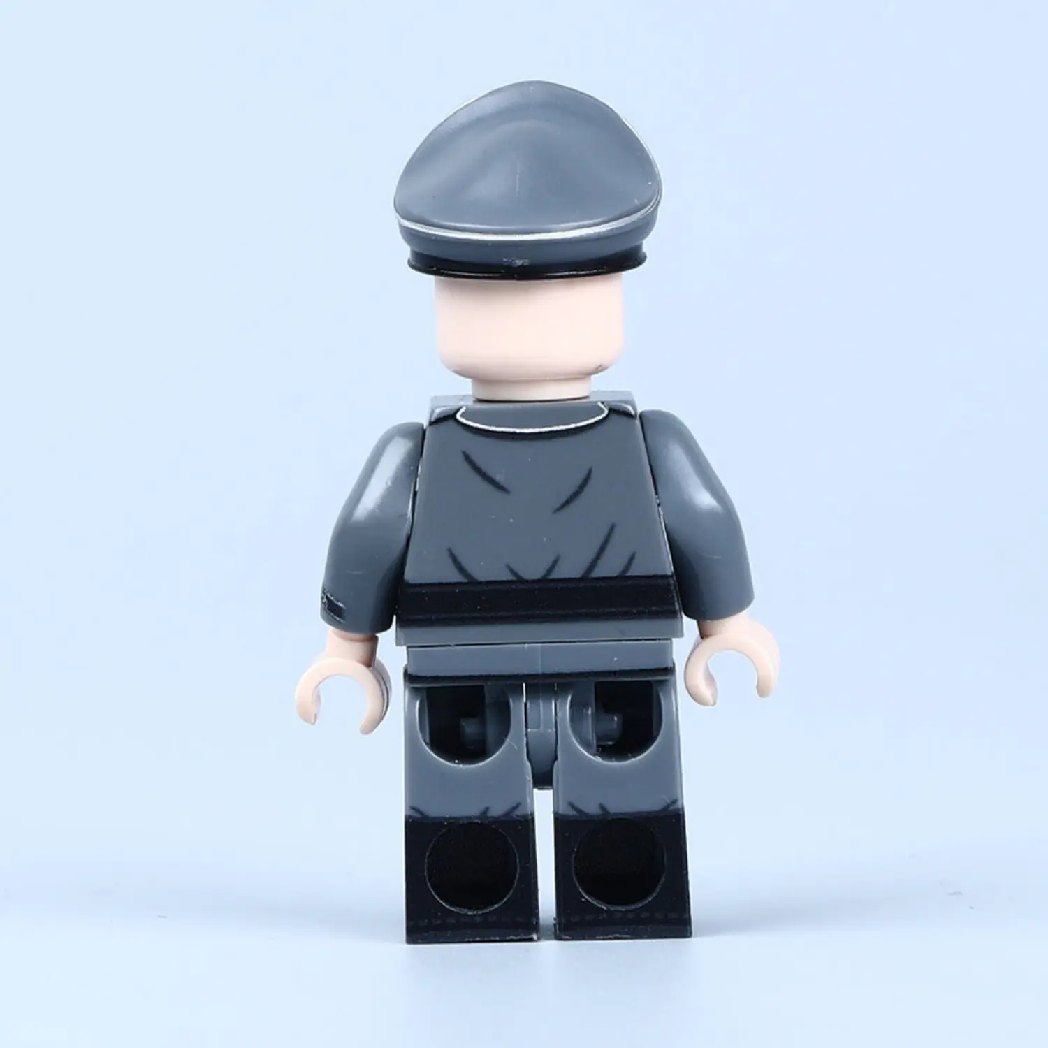 the back of the Minifigure - Otto Skorzeny German Waffen-SS Officer Commando WWII (LEGO Compatible)