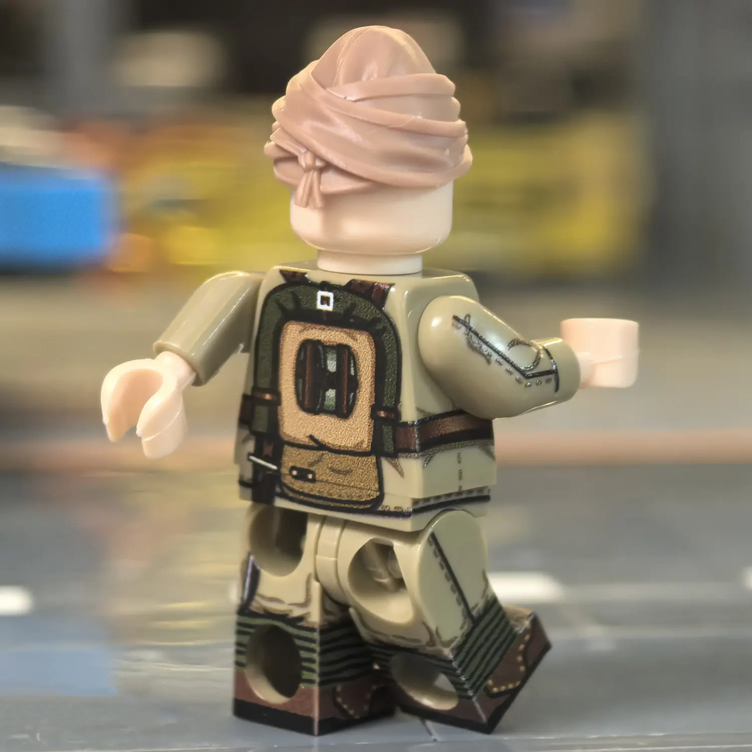 the back of the Minifigure - Ottoman Empire Infantryman (Turkish Soldier – Mehmetçik) WWI (LEGO Compatible)