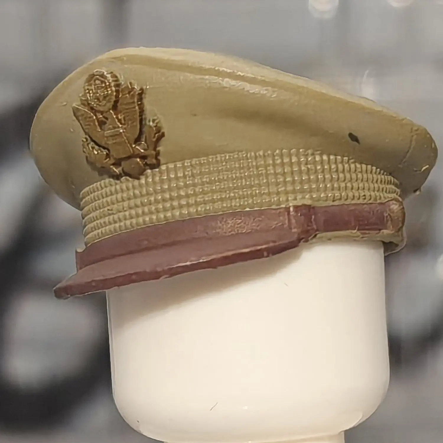 Custom Piece Miniature – US Army Air Forces (USAAF) Officer's Peaked Service Cap (Faded Tan Khaki, Tilted Wear Style) – 3D Print for LEGO minifigure2 Custom Piece Miniature – US Army Air Forces (USAAF) Officer's Peaked Service Cap (Faded Tan / Khaki, Tilted Wear Style) – 3D Print for LEGO minifigure