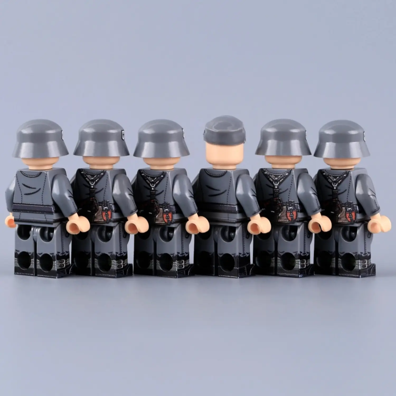 the back of the Minifigure - German Military 6-Figure Squad Collection WWII (LEGO Compatible)