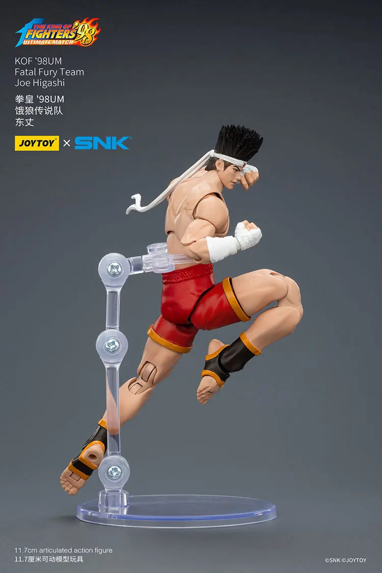 Action Figure - Joe Higashi KOF _98 UM Fatal Fury Team SNK 1 18 - JOYTOY The King of Fighters on display stand rectangle image Action Figure - Joe Higashi KOF '98 UM Fatal Fury Team SNK 1/18 - JOYTOY The King of Fighters