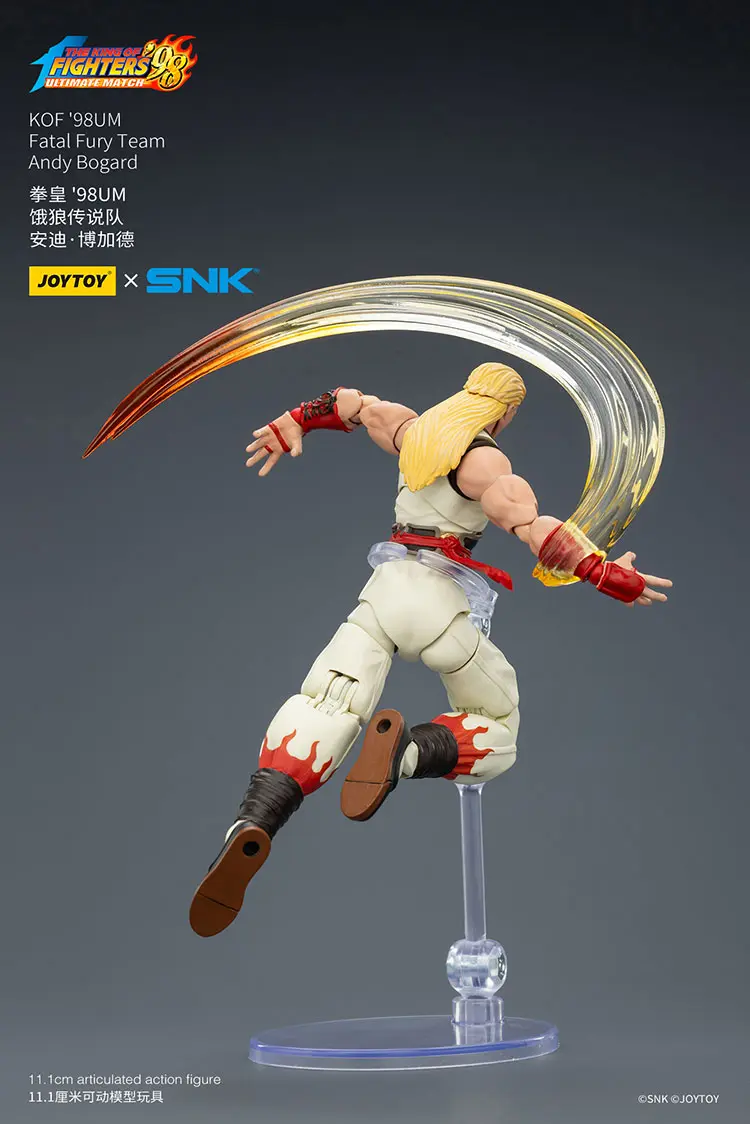 the back of the Action Figure - Andy Bogard KOF _98 UM Fatal Fury Team SNK 1 18 - JOYTOY The King of Fighters on display stand rectangle image Action Figure - Andy Bogard KOF '98 UM Fatal Fury Team SNK 1/18 - JOYTOY The King of Fighters
