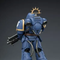 the back of the Action Figure - JoyToy Game Edition Ultramarines Heavy Intercessor with Heavy Bolt Rifle and Bolt Pistol 1 18 - Warhammer 40K Space Marine 2 rectangle image