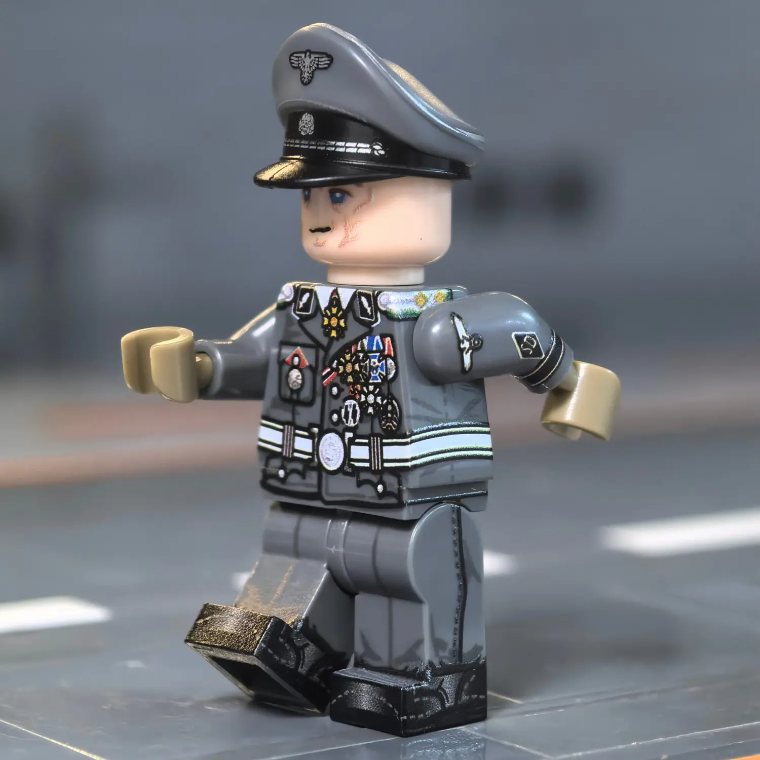 Minifigure - German SS-Standartenführer (Cinematic "Inglourious Basterds" Colonel) WWII