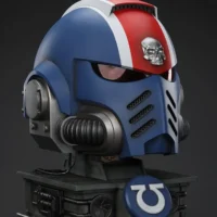 the right front of Action Figure Helmet - Ultramarines Lieutenant Titus' MkX Helmet & Display Stand 1 1 Life-Size Wearable Replica - JOYTOY Warhammer 40K rectangle image The Right Front Of Action Figure Helmet Ultramarines Lieutenant Titus' Mkx Helmet & Display Stand 1 1 Life Size Wearable Replica Joytoy Warhammer 40k Rectangle Image