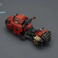 the upward left back of the Action Figure Vehicle - Blood Angels Raider-pattern Combat Bike with twin-linked bolt rifles 1 18 - JOYTOY Warhammer 40K rectangle image The Upward Left Back Of The Action Figure Vehicle Blood Angels Raider Pattern Combat Bike With Twin Linked Bolt Rifles 1 18 Joytoy Warhammer 40k Rectangle Image