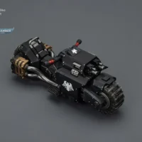 the upward right front of Action Figure Vehicle - Raven Guard Raider-pattern Combat Bike with twin-linked bolt rifles 1 18 - JOYTOY Warhammer 40K rectangle image The Upward Right Front Of Action Figure Vehicle Raven Guard Raider Pattern Combat Bike With Twin Linked Bolt Rifles 1 18 Joytoy Warhammer 40k Rectangle Image