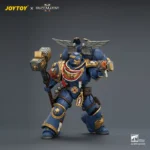Action Figure - Game Edition Ultramarines Assault Intercessor with Jump Pack, Thunderhammer and Neo-volkite Pistol 1/18 - JOYTOY Warhammer 40K